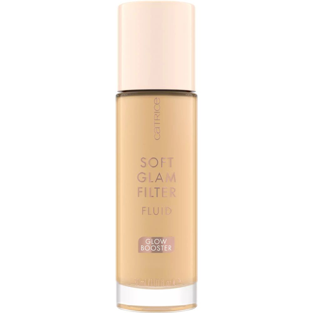 Fluide en flacon. Inscription: Soft Glam Filter Fluid, Glow Booster. Marque: Catrice.
