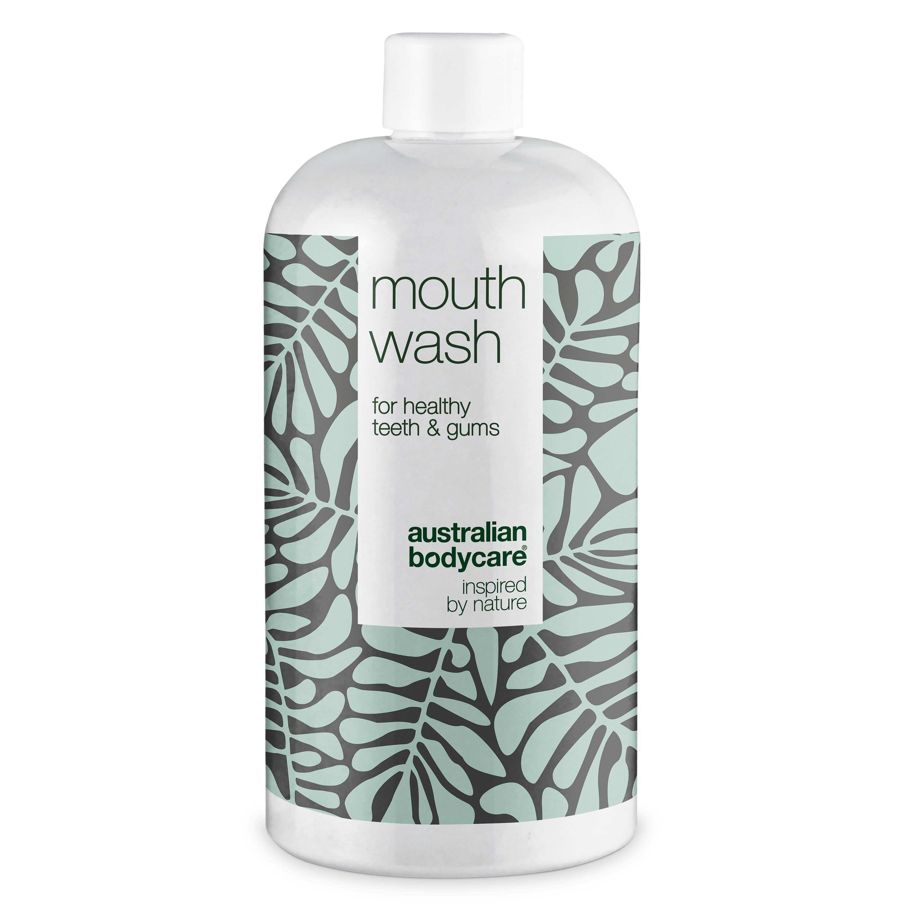 Mondspoelingfles met witte dop. Opschrift: Mouth Wash, voor gezonde tanden & tandvlees. Australian Bodycare.