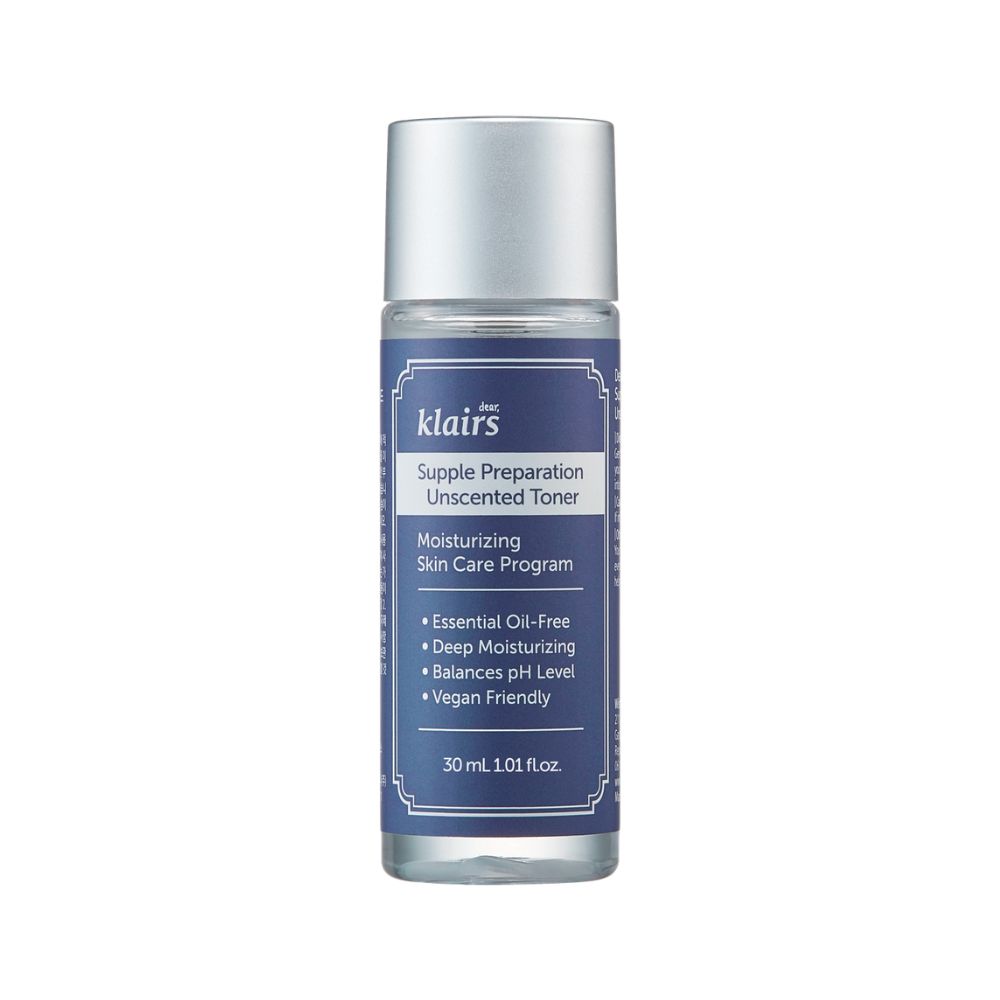 Klairs Supple Preparation Unscented Toner fles. Blauw etiket met productinformatie. Zilveren dop. Transparante container.