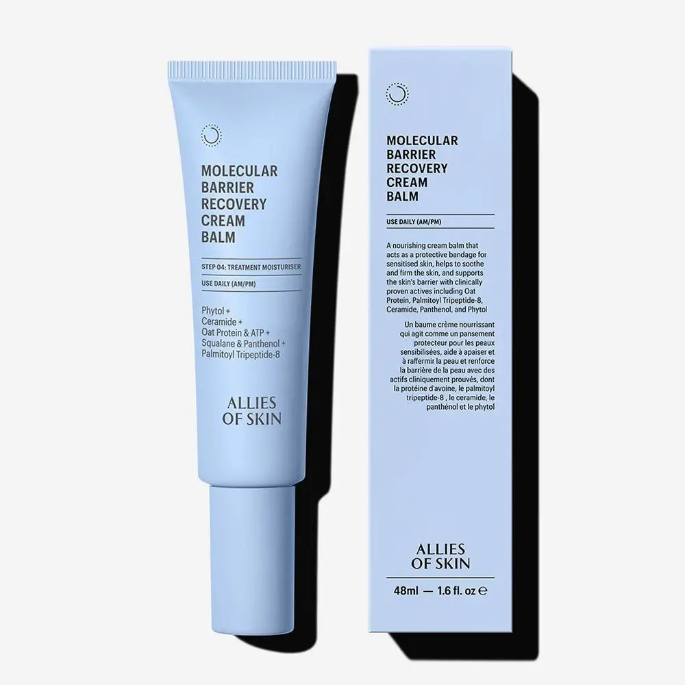 Lichtblauwe tube en doos. Opschrift: Molecular Barrier Recovery Cream Balm. Tekst: Allies of Skin. 48ml - 1.6 fl oz. Productnaam en merk zichtbaar.