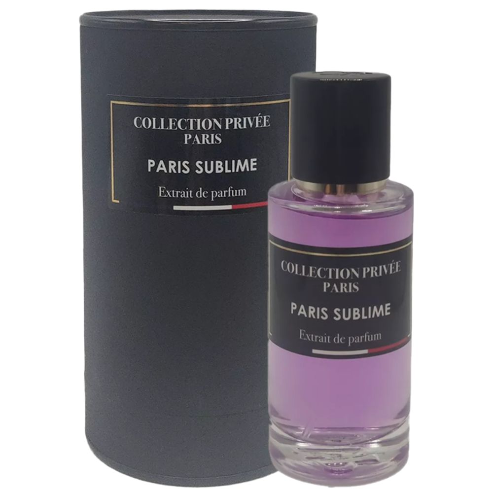 Parfumextractfles en cilindrische verpakking. Opschrift: COLLECTION PRIVÉE PARIS, PARIS SUBLIME, Extrait de parfum. Fles met paarse vloeistof.