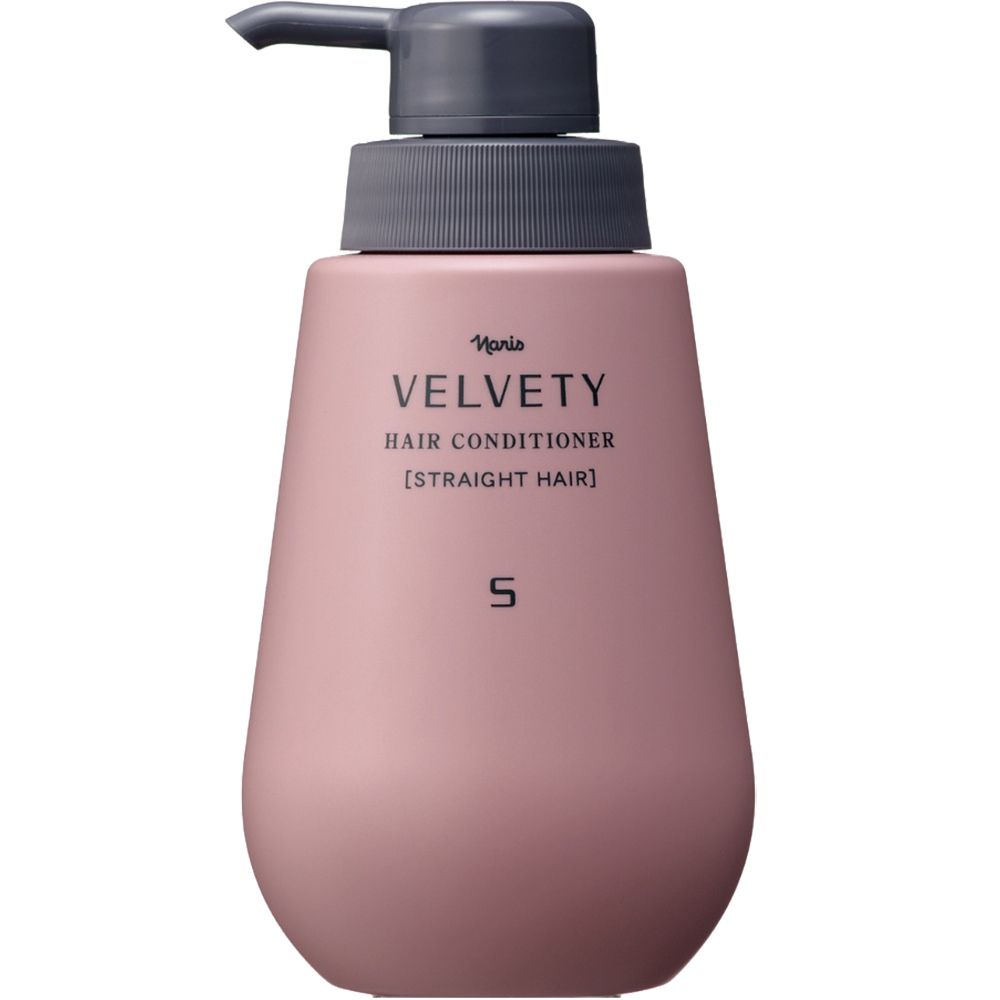 Roze fles met pomp. Tekst: VELVETY HAIR CONDITIONER [STRAIGHT HAIR].