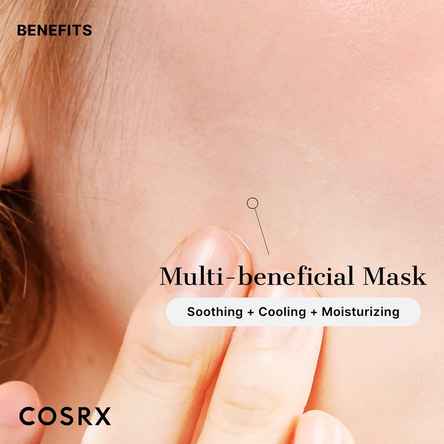 Close-up van een huid met een vinger die een masker aanbrengt. Tekst: "Multi-beneficial Mask".