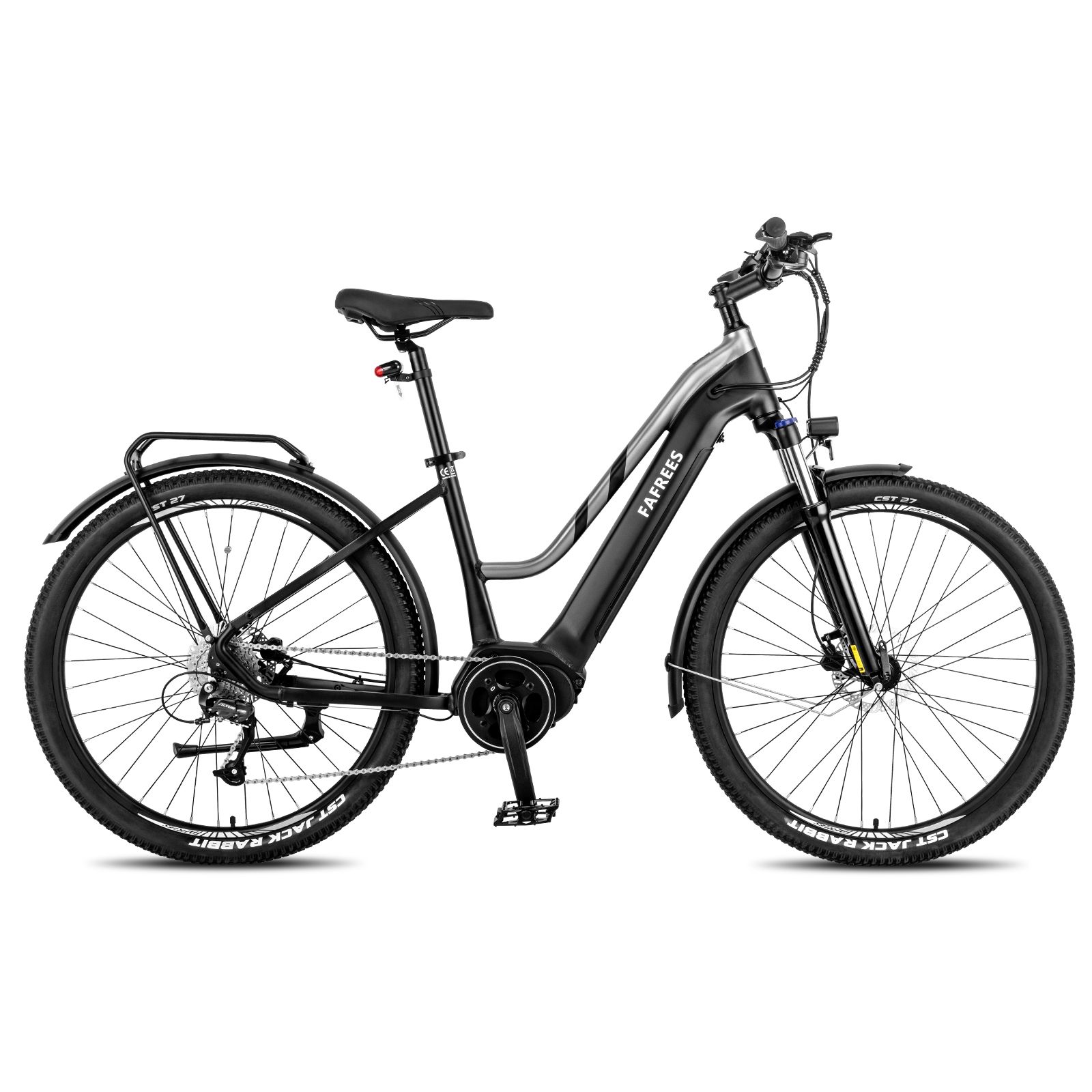 Zwarte e-bike met middenmotor. FAFREES-logo op het frame. Bagagedrager, spatborden en zwarte banden.