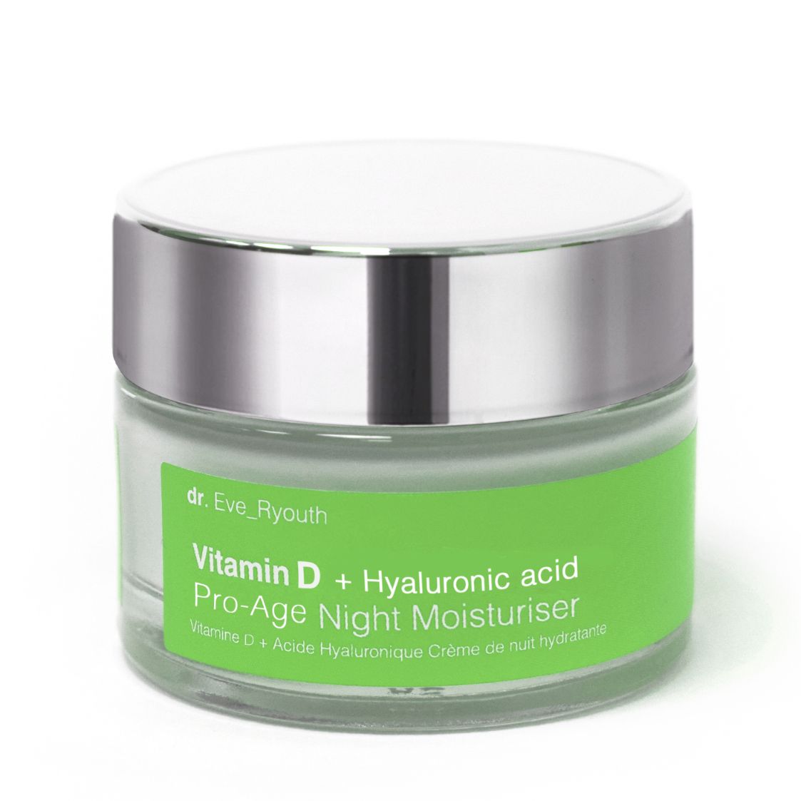Glazen pot met zilveren deksel. Groen etiket met tekst: Vitamin D + Hyaluronic acid Pro-Age Night Moisturiser.