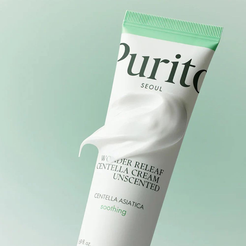 PURITO Wonder Releaf Centella Cream Unscented, crème blanche sortant du tube.