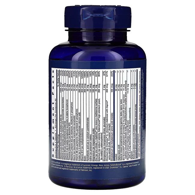 Blauwe fles met wit etiket. Tekst: Supplement Facts. Bevat voedingsinformatie en ingrediënten.