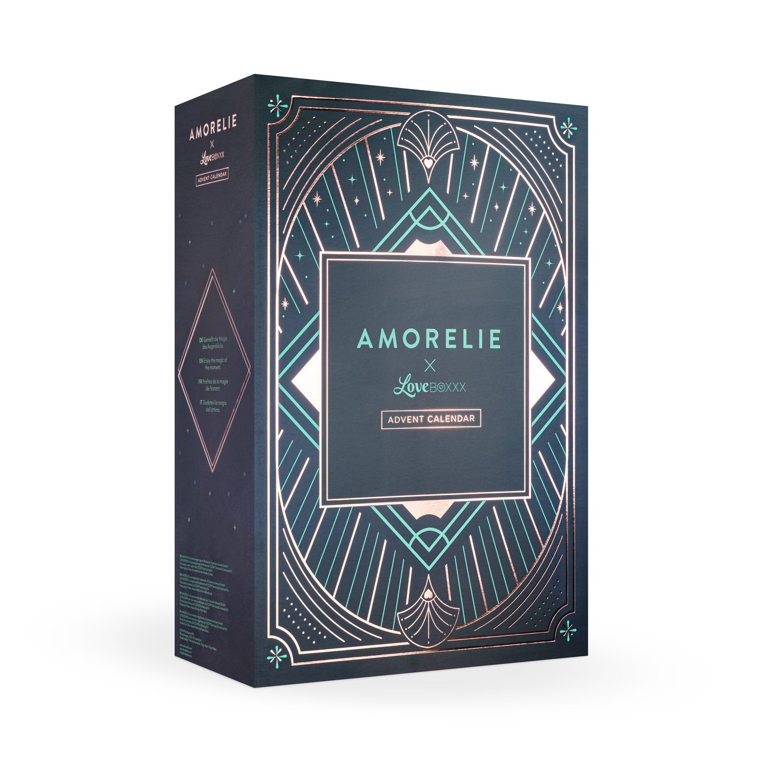 Verpakking van de adventskalender. Rechthoekige doos met geometrisch patroon en het AMORELIE x Loveboxxx logo.