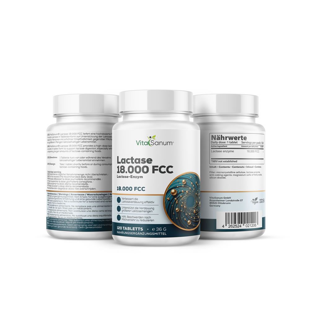 Trois flacons de VitaSanum Lactase 18.000 FCC, un devant, deux derrière.