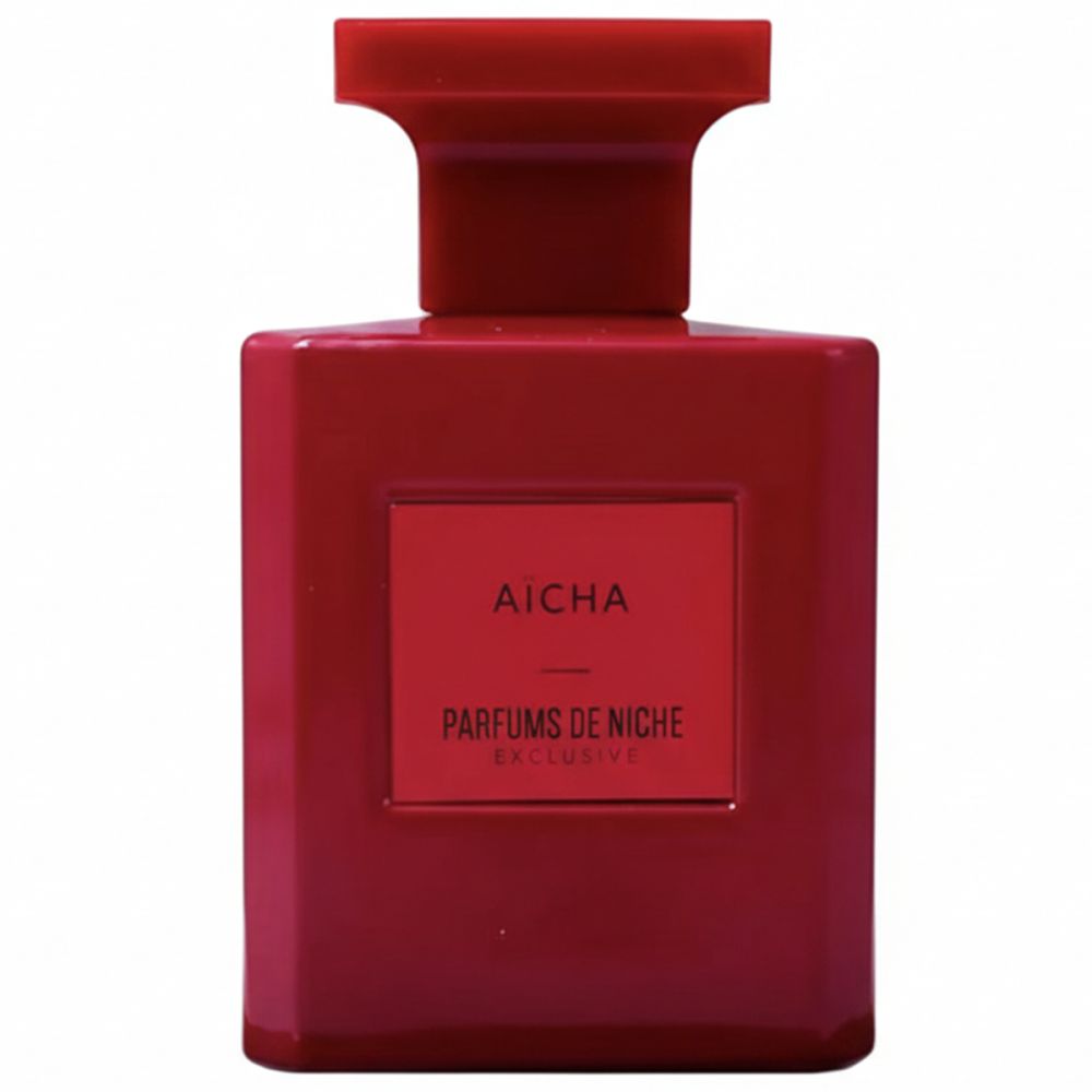 Rode fles Eau de Parfum Aïcha. Rechthoekige vorm met rode dop. Label met tekst Aïcha en Parfums de Niche.