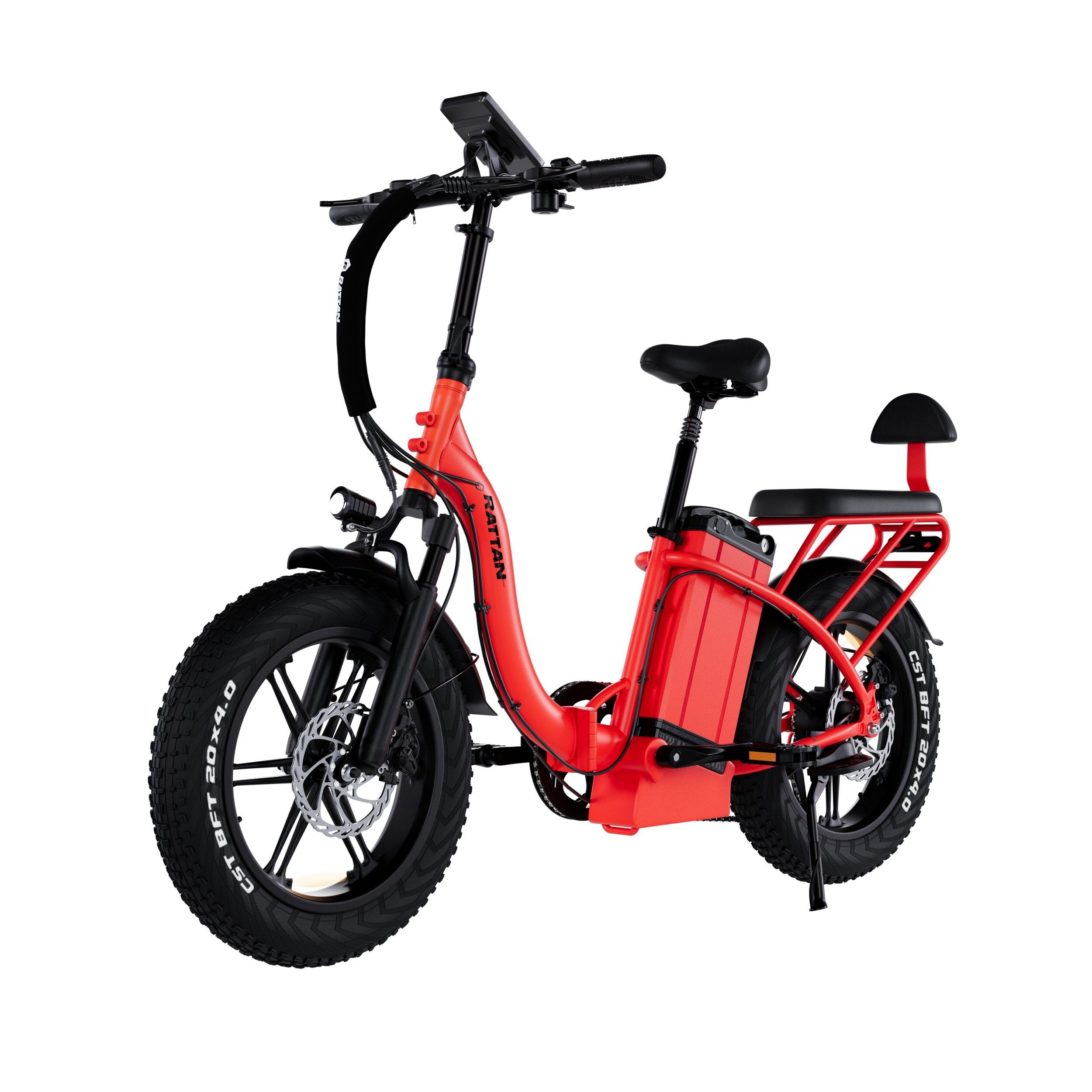 Vélo électrique rouge avec selle et pneus noirs. Porte-bagages et siège passager. Marque RATTAN.