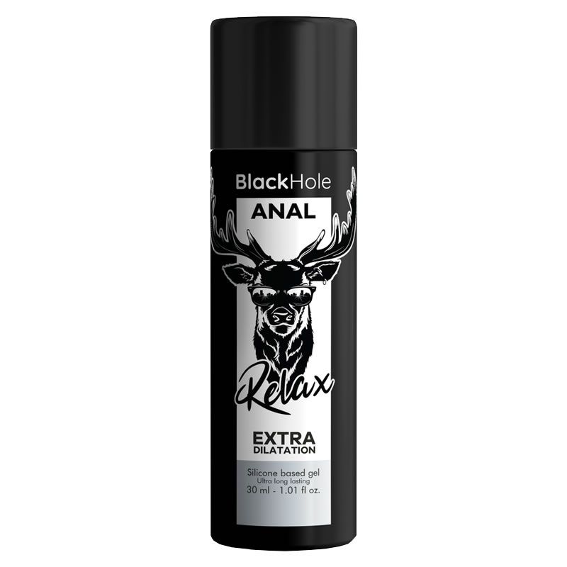 Zwarte fles met tekst Black Hole ANAL. Illustratie van een hert met zonnebril. Tekst: EXTRA DILATATION.
