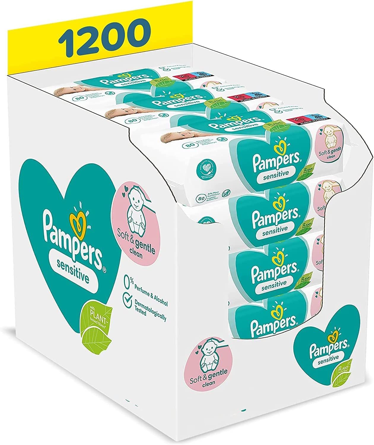 Présentoir de lingettes Pampers Sensitive. 1200 lingettes, 15 x 80. Inscriptions : logo, nom du produit, 0% parfum et alcool.