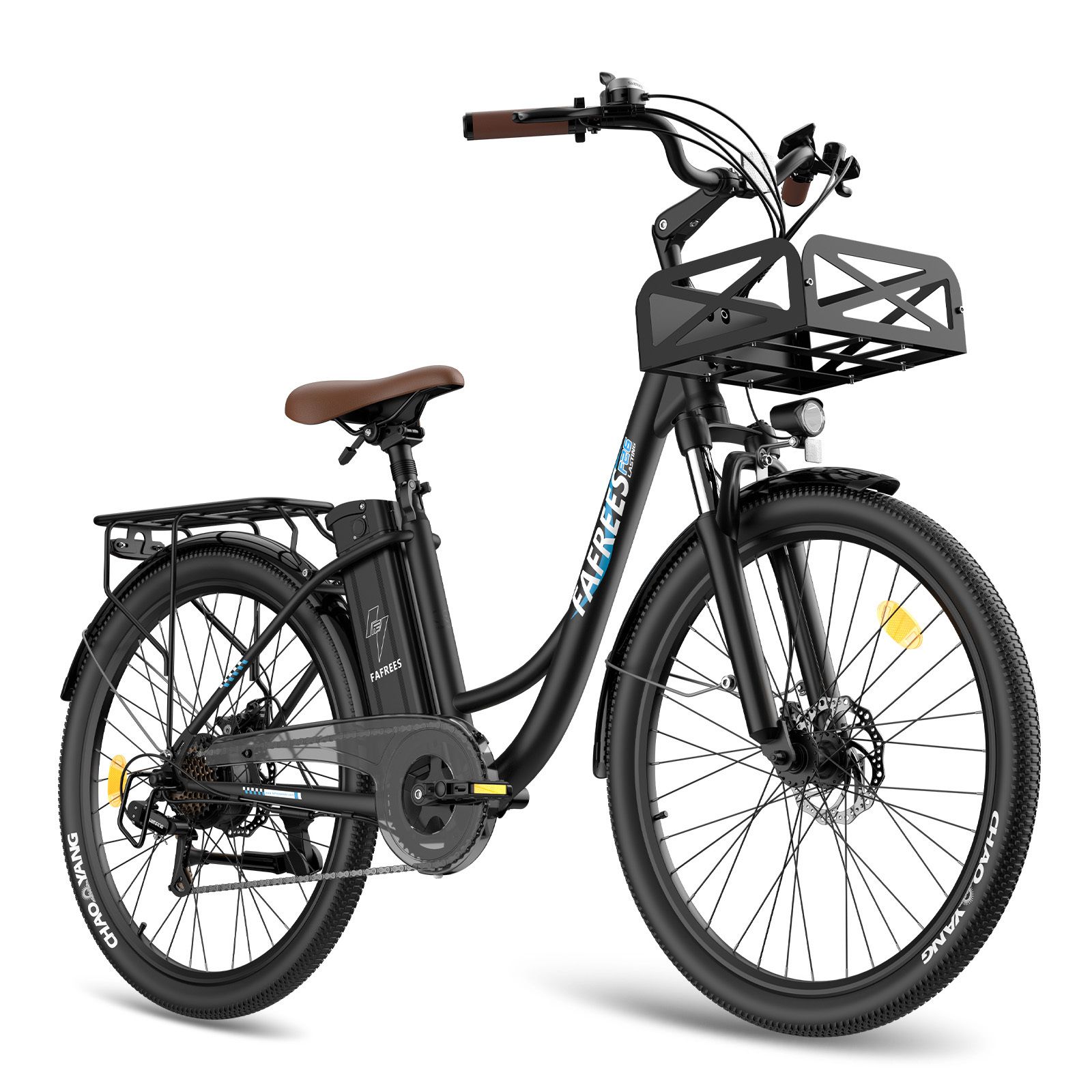 Vélo électrique noir avec selle et guidon marron. Panier avant, porte-bagages arrière. Marque Fafrees.