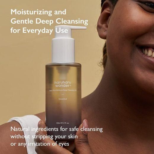 Fles met pomp. Tekst: haruharu wonder Black Rice Moisture Deep Cleansing Oil. Natuurlijke ingrediënten voor zachte reiniging.