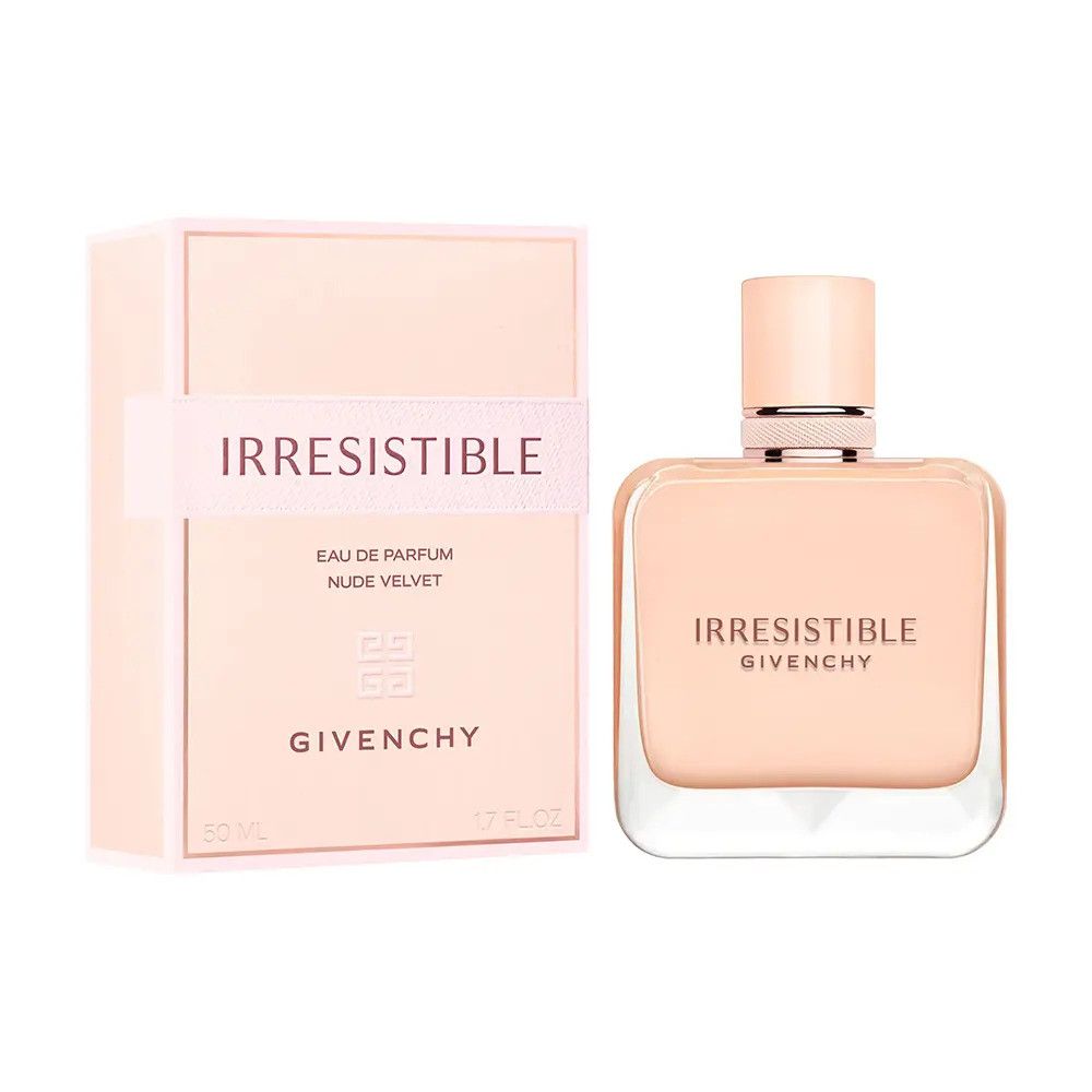 Beige parfumfles en -verpakking. Opschrift: Irresistible, Eau de Parfum, Nude Velvet, Givenchy. Fles met verstuiver.