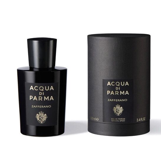 Zwarte flacon en verpakking. Opschrift: ACQUA DI PARMA Zafferano. Verpakking cilindrisch. Flacon rechthoekig.