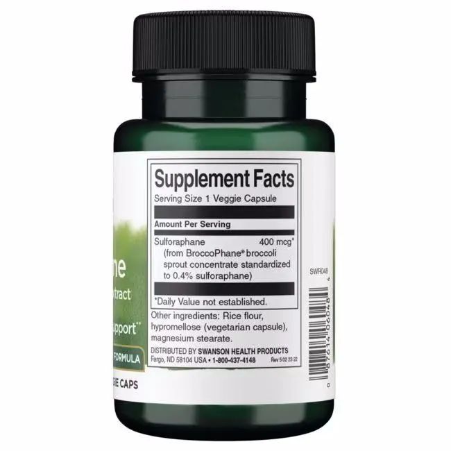 Achterkant van een groene fles. Opschrift: Supplement Facts. Bevat sulforafaan. 400 mcg per portie.