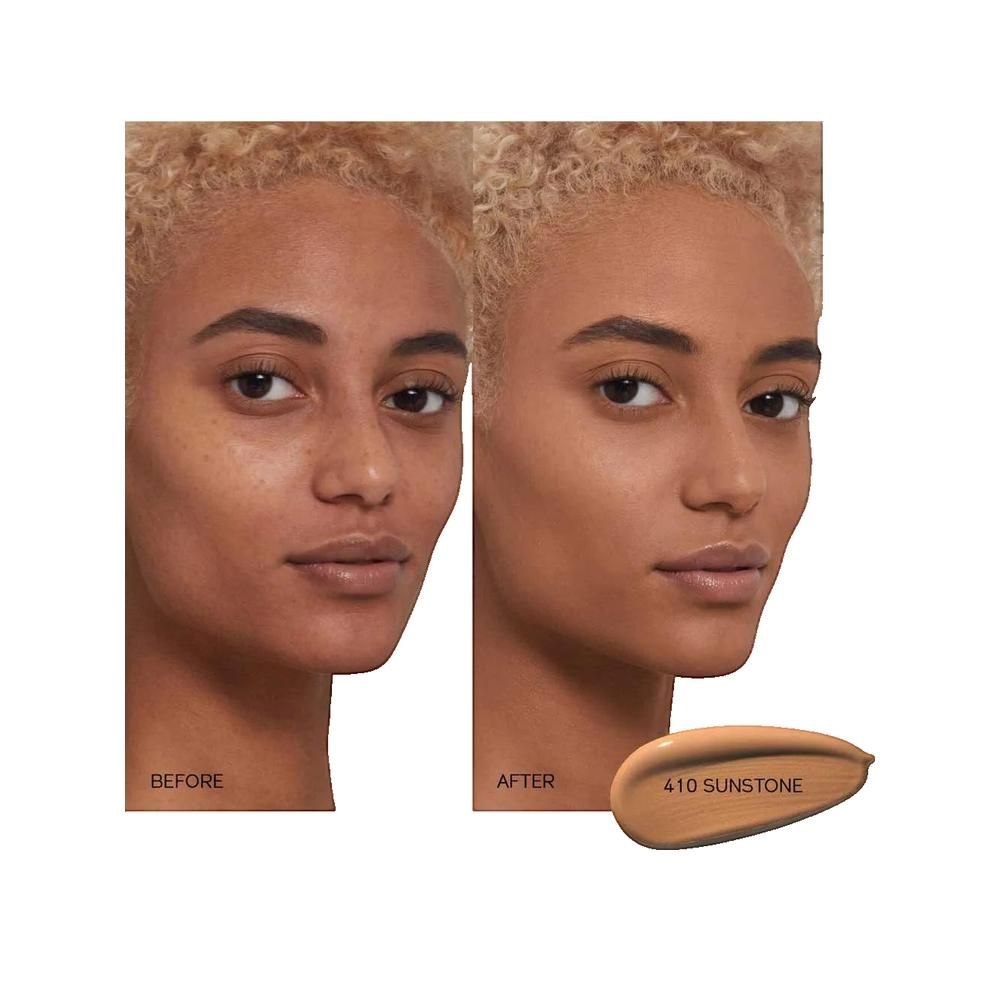 Comparaison avant-après. Visage d'une femme avec et sans maquillage. Échantillon de maquillage avec l'inscription 410 Sunstone.