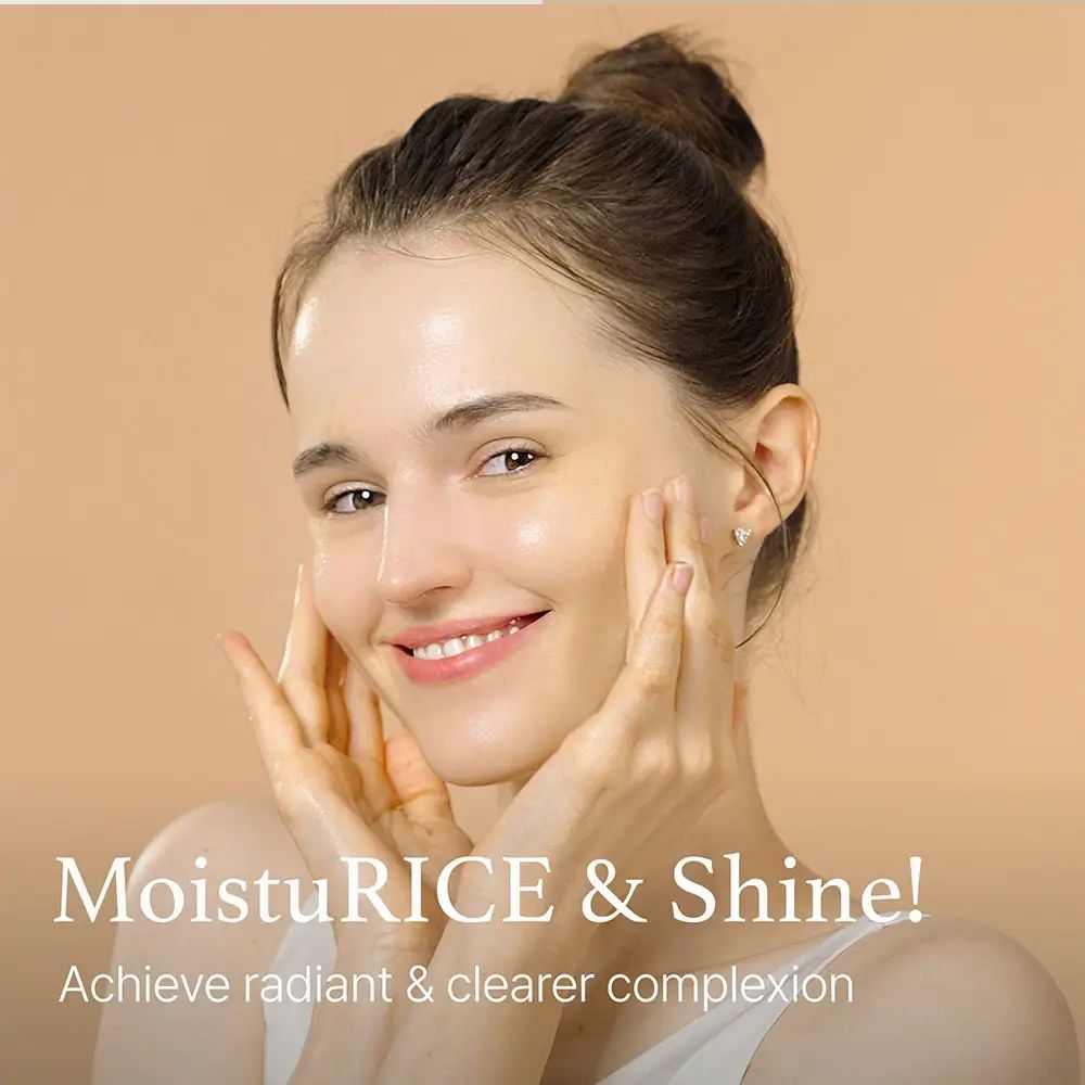 Vrouw met handen in het gezicht. Tekst: "MoistuRICE & Shine!" en "Achieve radiant & clearer complexion".