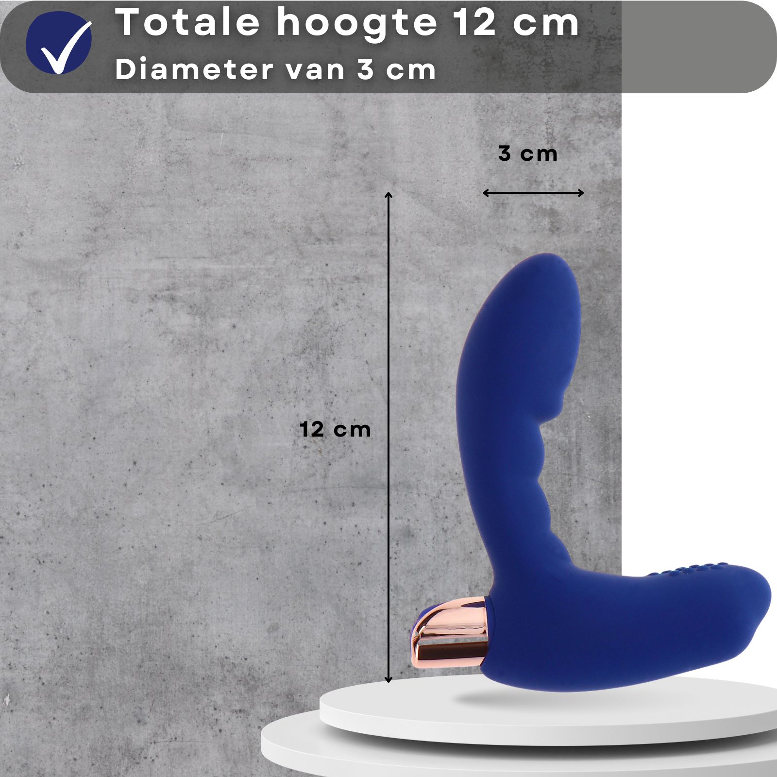Blauwe anale plug, 12 cm hoog, 3 cm diameter. Op wit voetstuk.