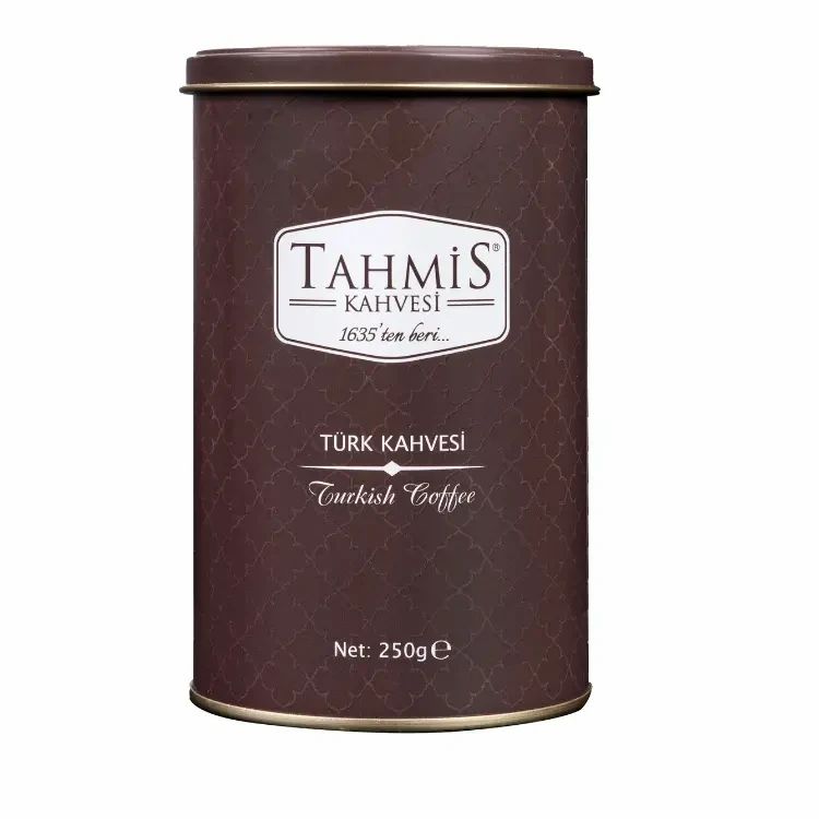 Boîte marron avec logo "TAHMIS KAHVESI". Texte : Türk Kahvesi, Turkish Coffee. Poids net : 250g.