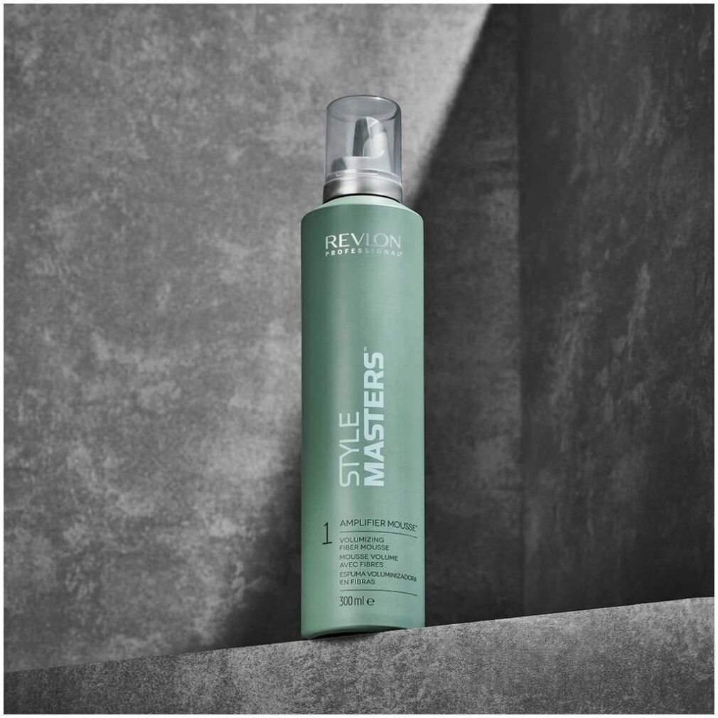 Groene fles met sproeikop. Opschrift: Revlon Professional, Style Masters, Amplifier Mousse. Volume: 300ml.