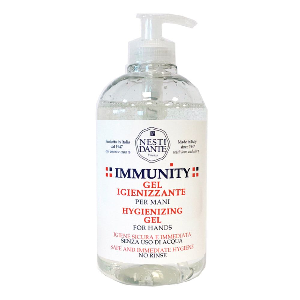 Transparante dispenser met witte pomp. Label met "IMMUNITY" en productinformatie.