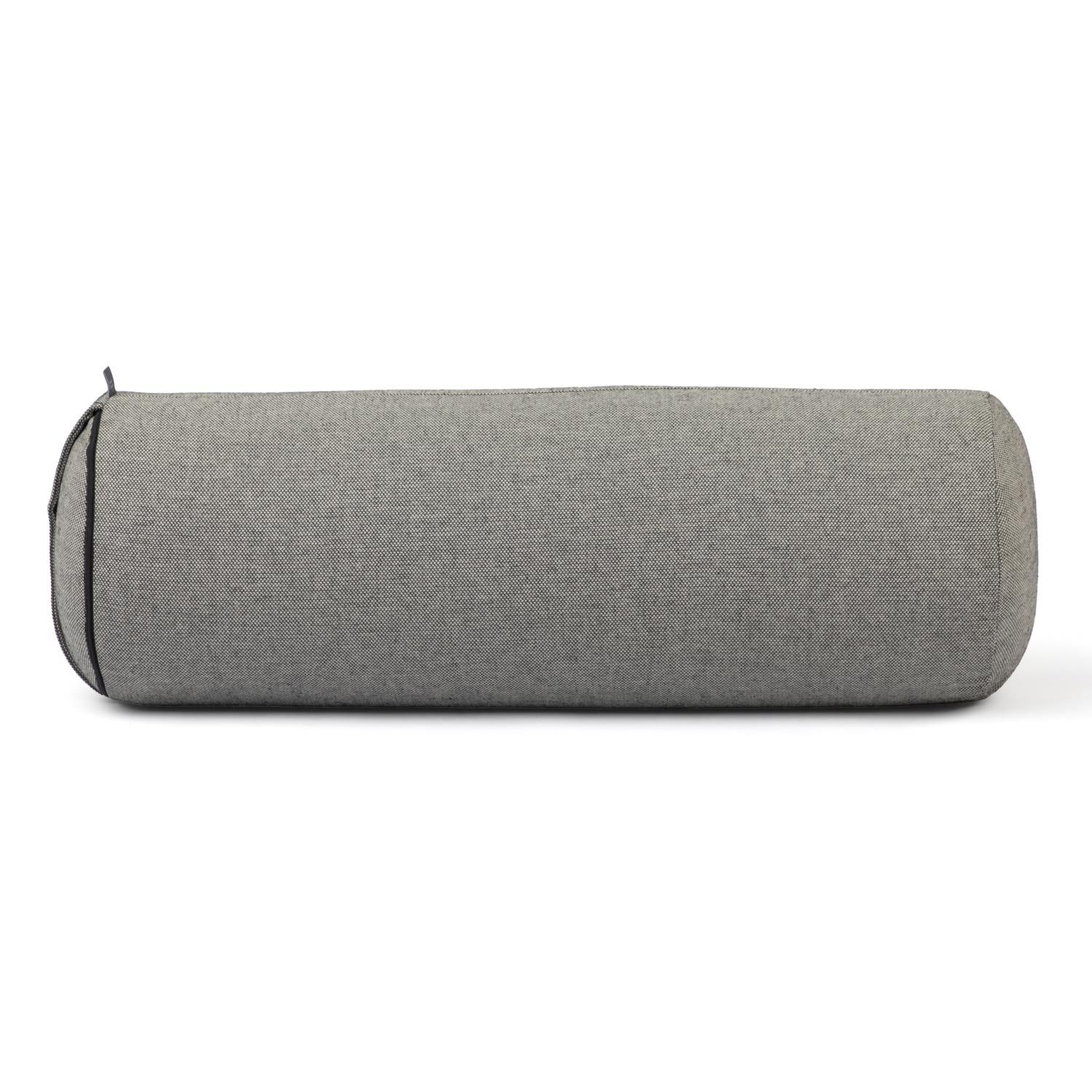 Grijze yoga bolster, cilindrisch. Zwarte randen aan de uiteinden. Textuur van de stof zichtbaar.