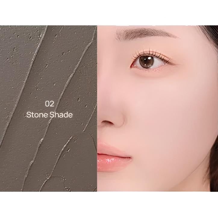 BANILA CO Romantic Blush Contour, tint 02 Stone Shade, op de huid aangebracht.