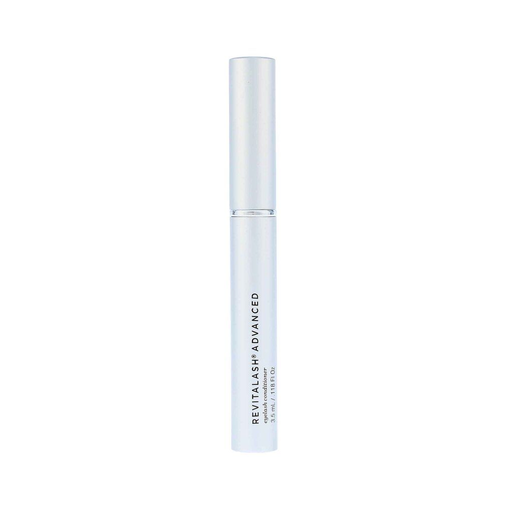 Witte applicator met zilveren tekst. Op de applicator staat "RevitaLash Advanced Eyelash Conditioner".