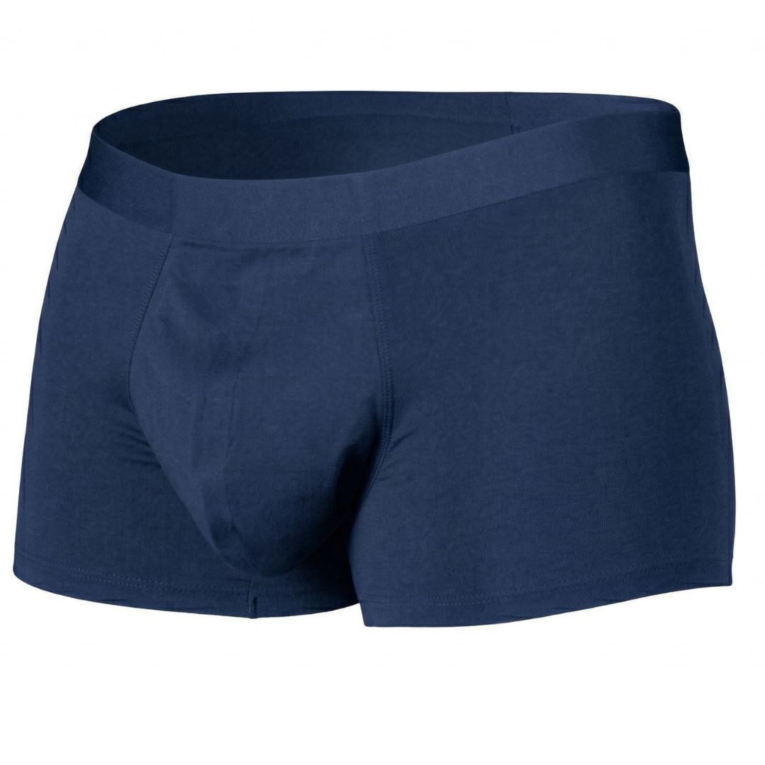 Boxer bleu marine avec ceinture élastique et partie avant préformée.
