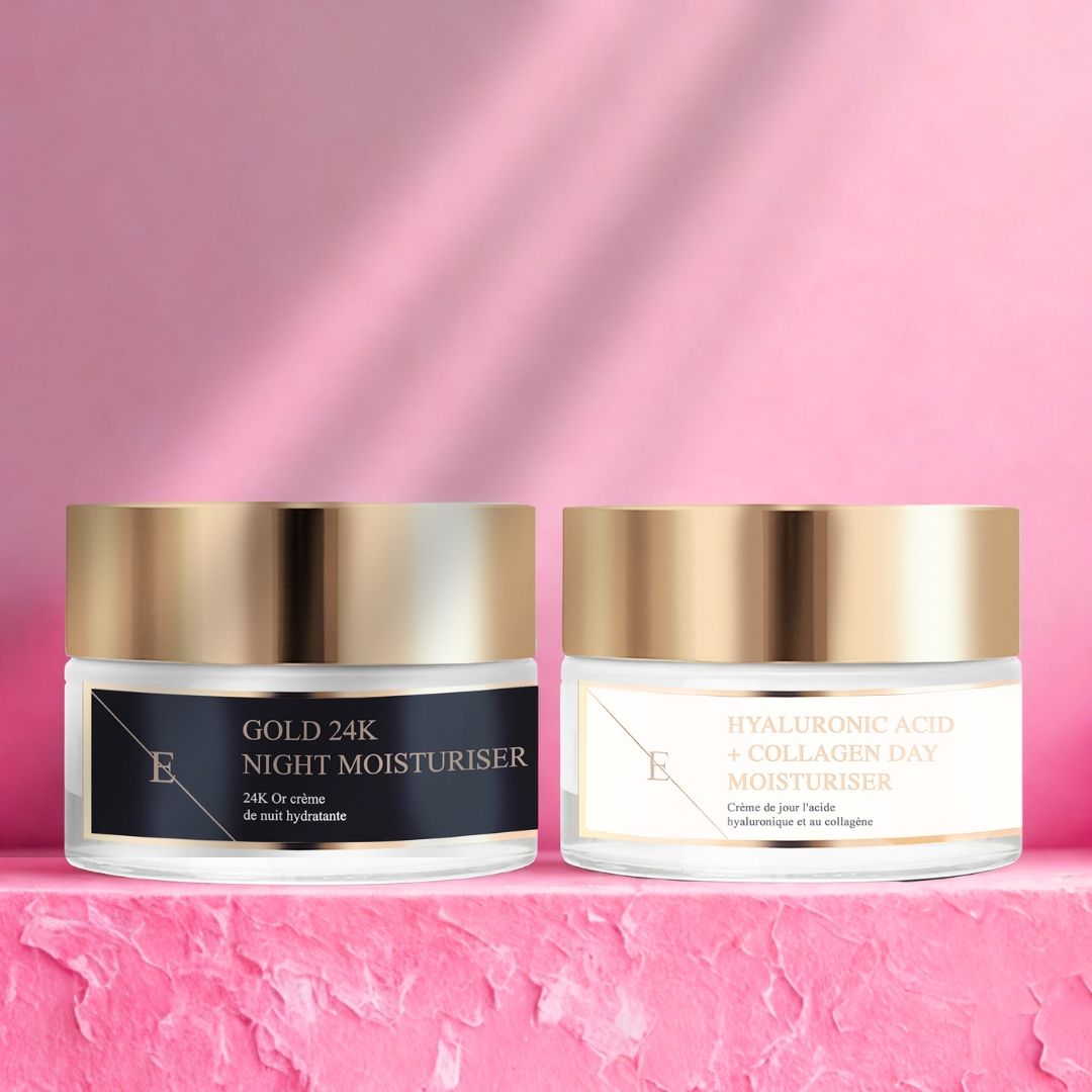 Deux pots de crème avec couvercles dorés. À gauche : Gold 24K Night Moisturiser. À droite : Hyaluronic Acid + Collagen Day Moisturiser. Fond rose.