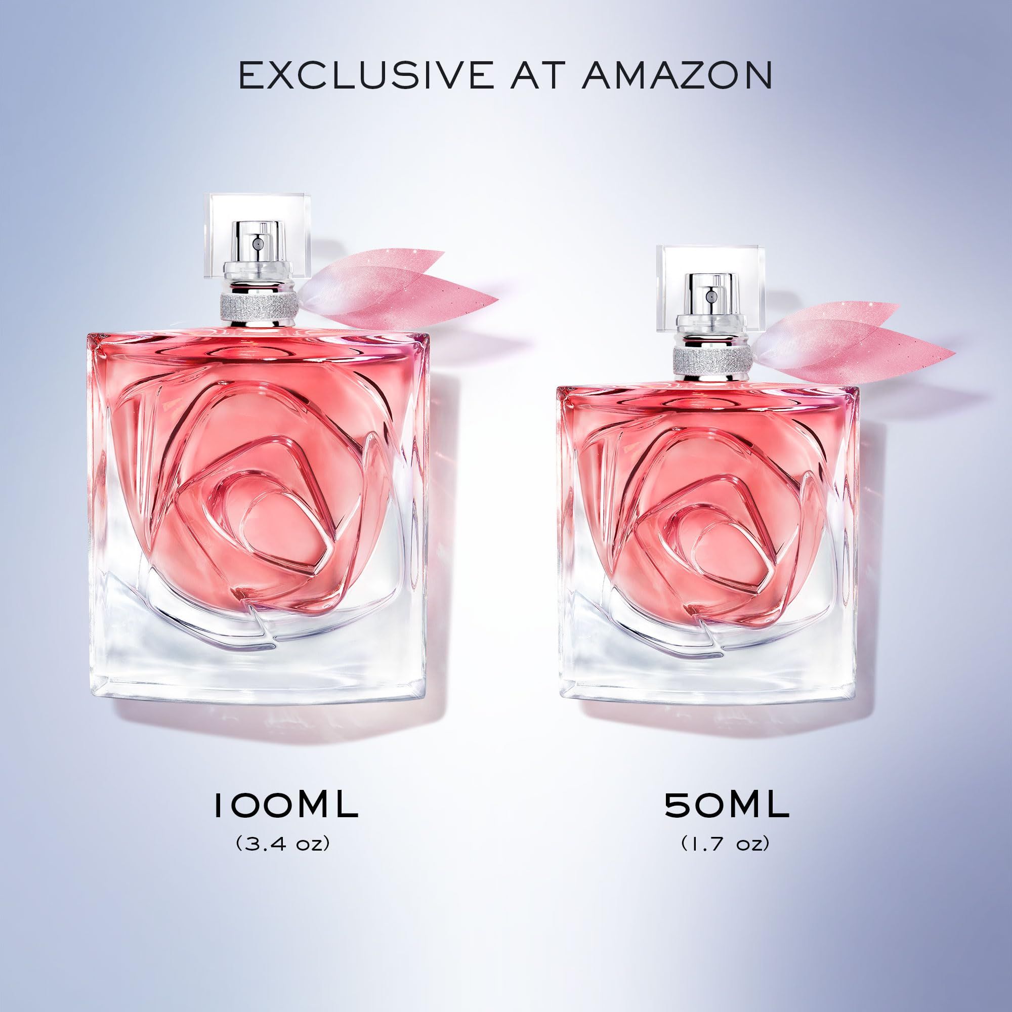 Deux flacons : 100ml et 50ml. Motifs roses et vaporisateurs transparents. Texte : EXCLUSIVE AT AMAZON.