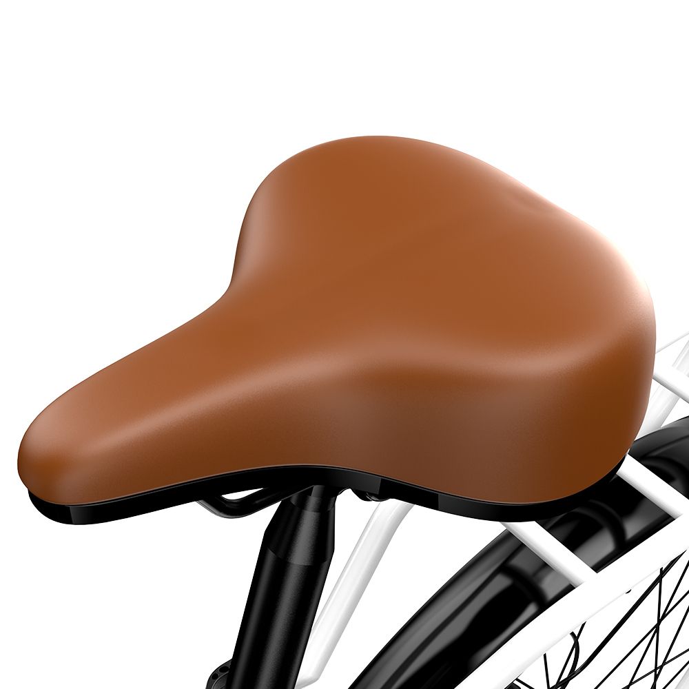 Bruin fietszadel op witte fiets. Zwarte zadelpen. Bagagerek op de achtergrond.