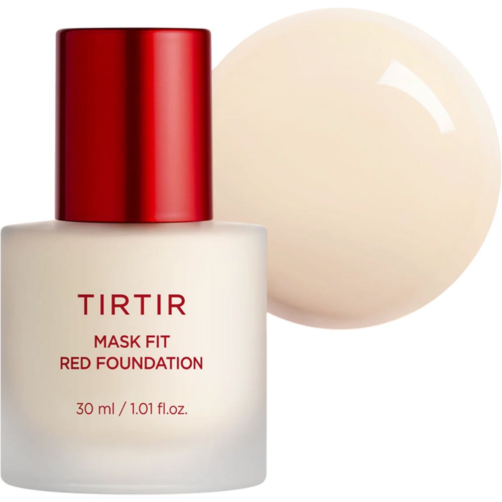 Bouteille TIRTIR Mask Fit Red Foundation avec bouchon rouge et un échantillon de couleur à côté. Le nom du produit et la quantité sont sur la bouteille.