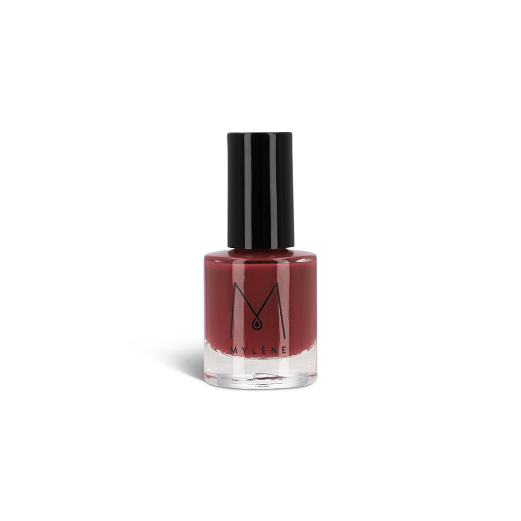 Flacon de vernis à ongles Peony, bouchon noir. Flacon en verre transparent avec vernis rouge. Logo Mylène.