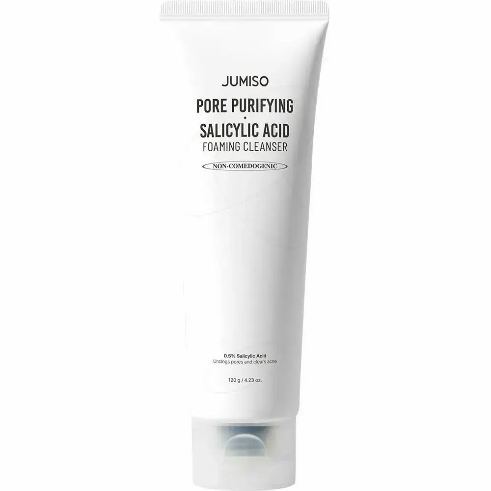 Witte tube met opschrift JUMISO Pore Purifying Salicylic Acid Foaming Cleanser. Onder: 120 g / 4.23 oz.