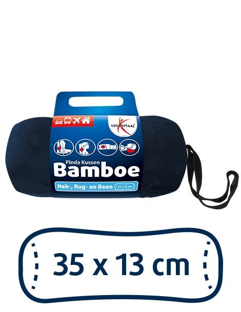 Blauw bamboe kussen met draaglus. Verpakking met productnaam en logo. Afmetingen: 35 x 13 cm.
