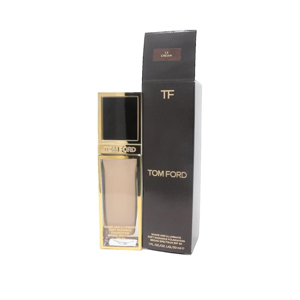 Fond de teint Tom Ford Shade & Illuminate. Flacon et emballage. Détails dorés. Teinte : Cream. Emballage noir avec logo de la marque.