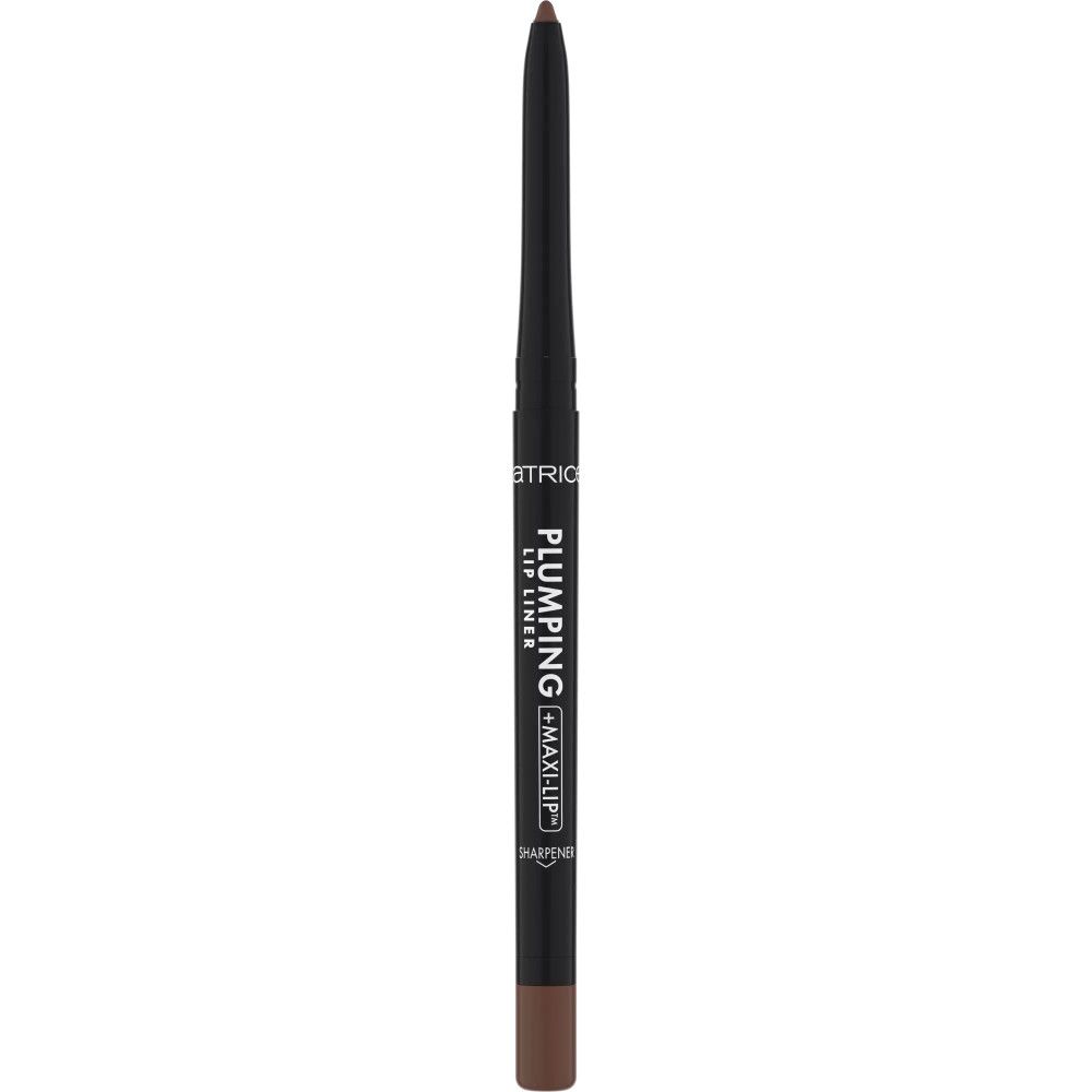 Bruine lipliner van Catrice. Opschrift: Plumping + Maxilip. Punt en uiteinde van de stift in dezelfde kleur.