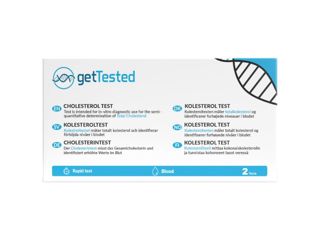 Boîte de test de cholestérol GetTested. Blanche et bleue. Texte multilingue. Indique « Rapid test », « Blood » et « 2 tests ».