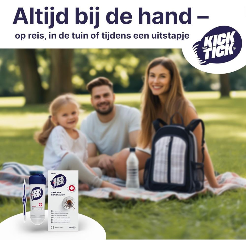 Familie in park. Product: Kick the Tick, tekenverwijderingskit. Bevat spray en pincet. Tekst: Altijd bij de hand.
