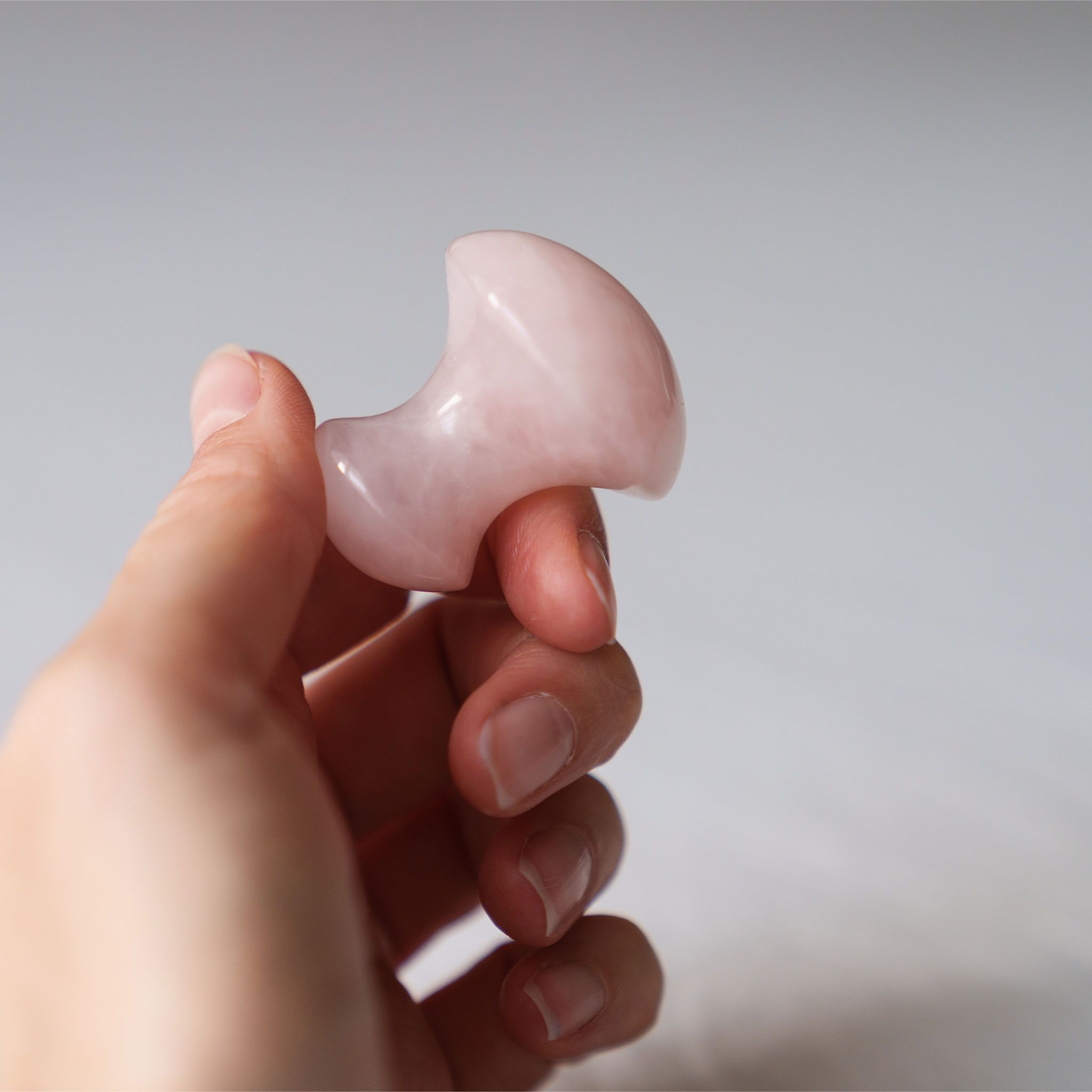 SHAPEVITAL Gua Sha en forme de champignon | Massage agréable du visage | Quartz rose