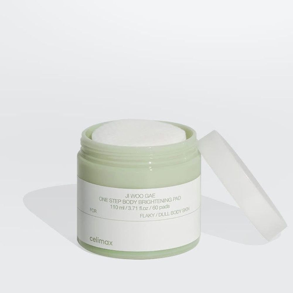 CELIMAX Ji Woo Gae Body Brightening Pads : pot avec couvercle ouvert.