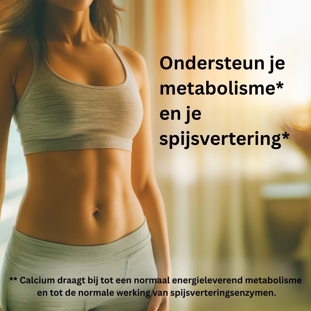 Vrouw met platte buik. Tekst: Ondersteun je metabolisme en je spijsvertering. Grijze sportoutfit.