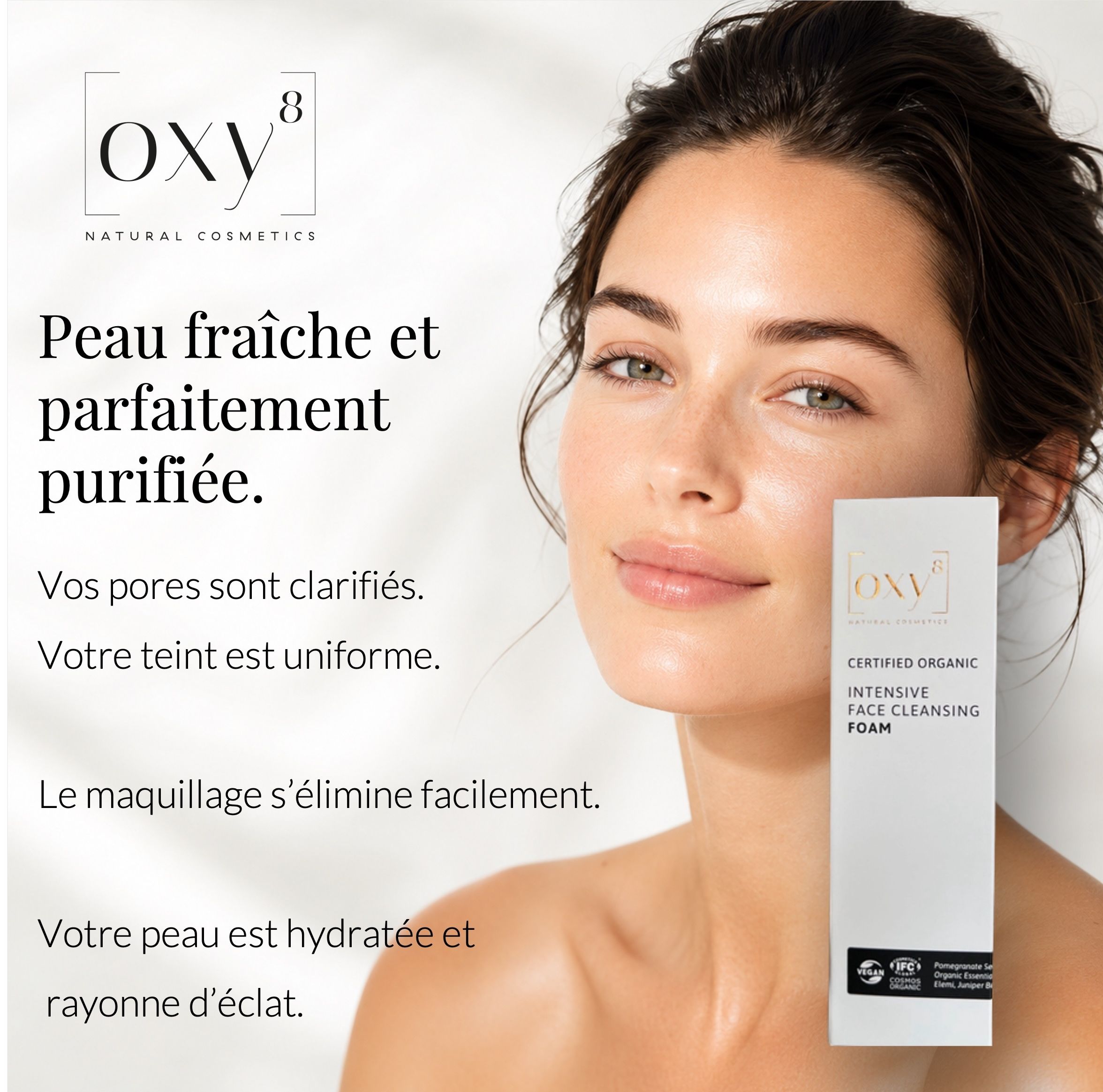 Femme avec produit. Emballage du produit avec inscription : INTENSIVE FACE CLEANSING FOAM.