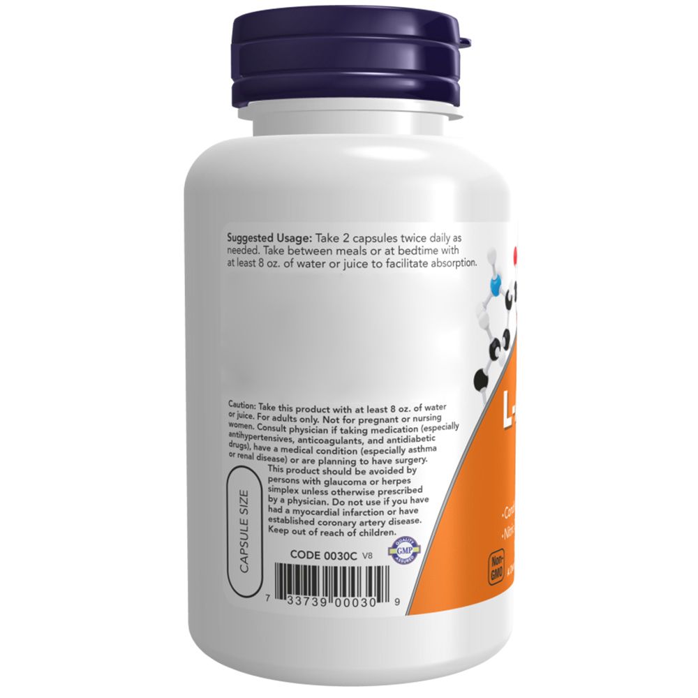 Witte fles met oranje etiket. Opschrift: L-Arginine. Blauwe dop. Bevat 100 capsules. NOW FOODS.