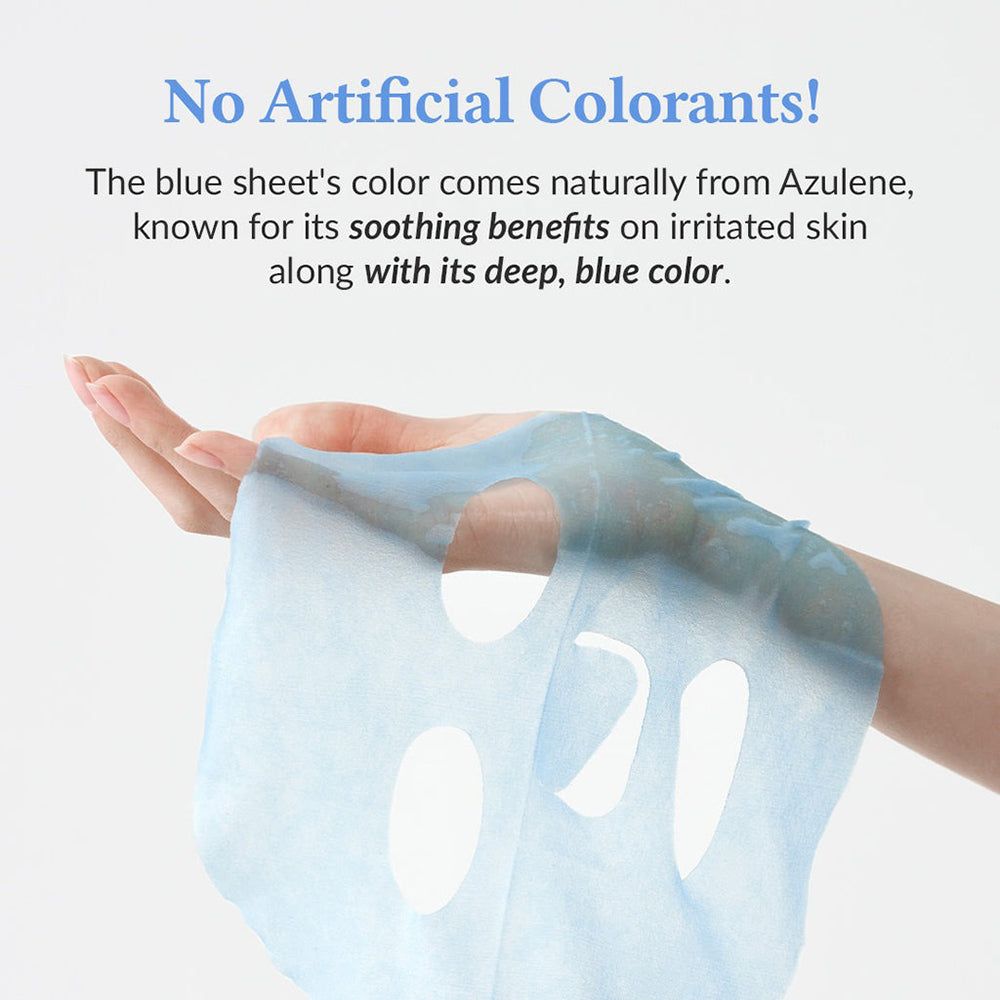 Blauw sheetmasker waarvan de kleur afkomstig is van azuleen.