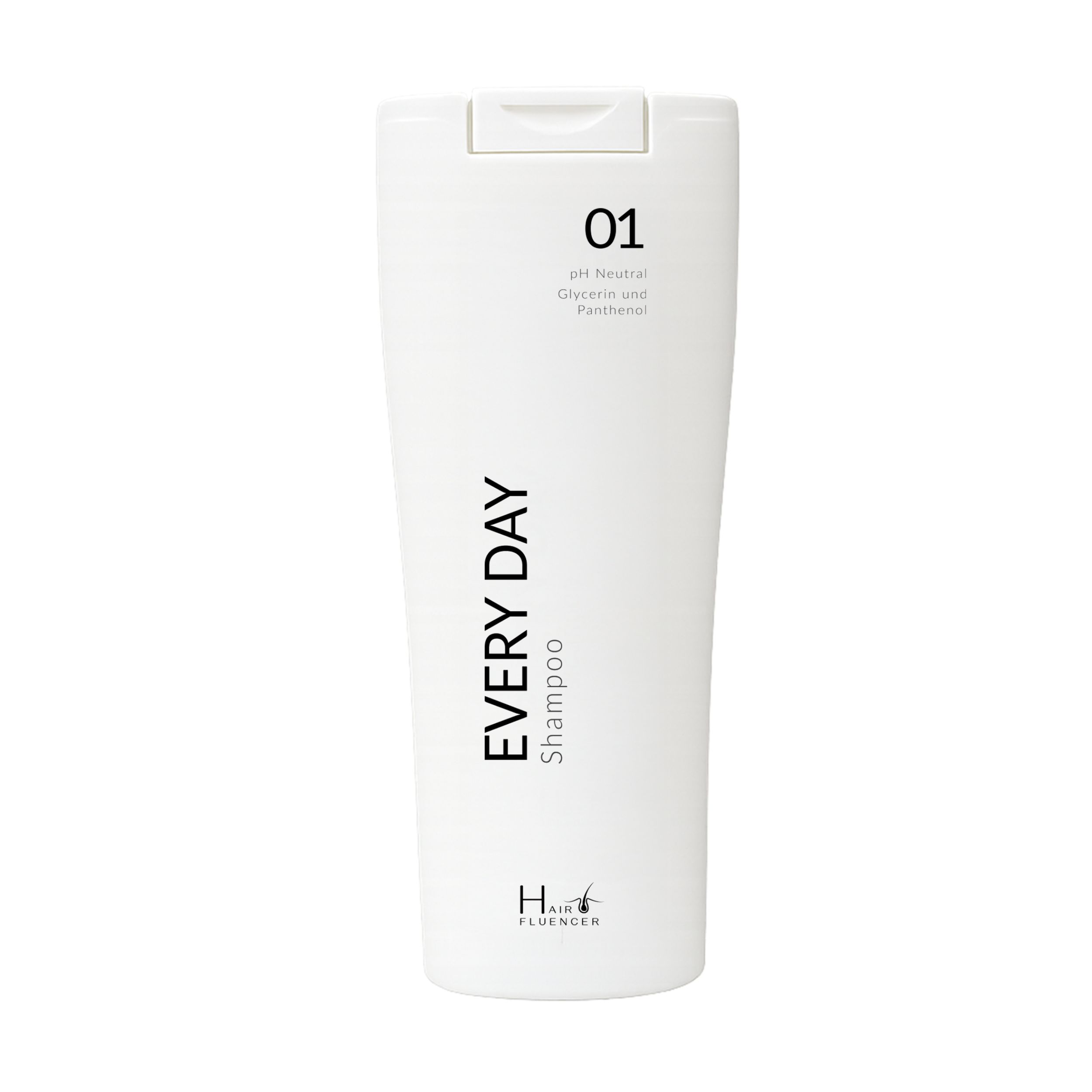 Flacon de shampooing blanc avec texte noir : EVERY DAY Shampoo. En haut : 01. pH neutre, glycérine, panthénol. Marque : Hairfluencer.